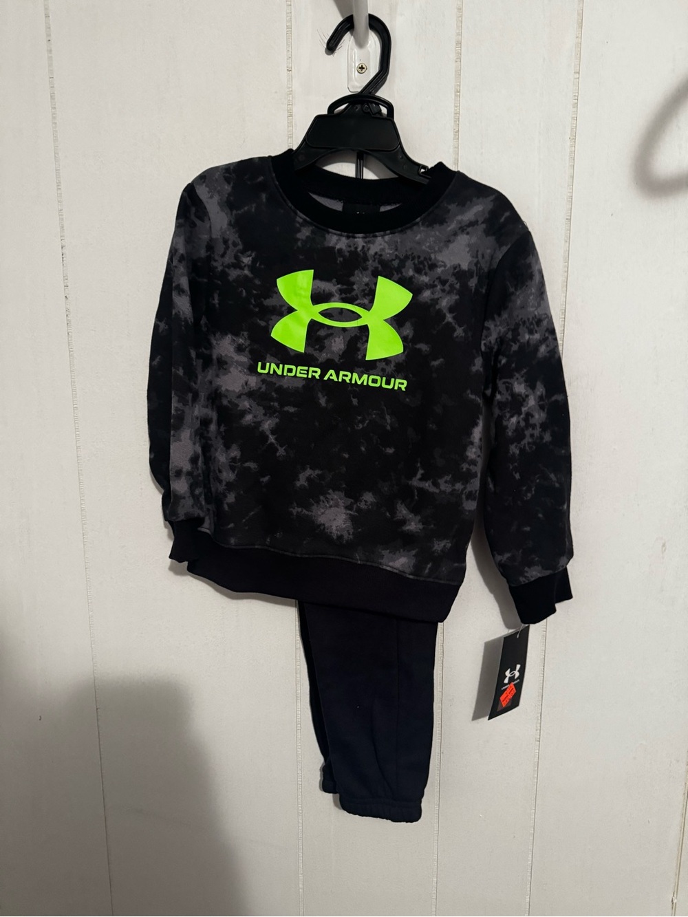 Under Armour Black & Gray Tie-Dye Set with Neon Green Logo